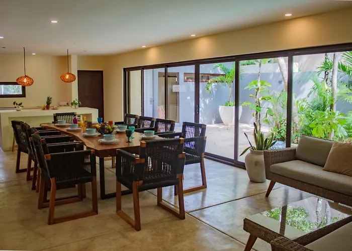 Mayas Villa *