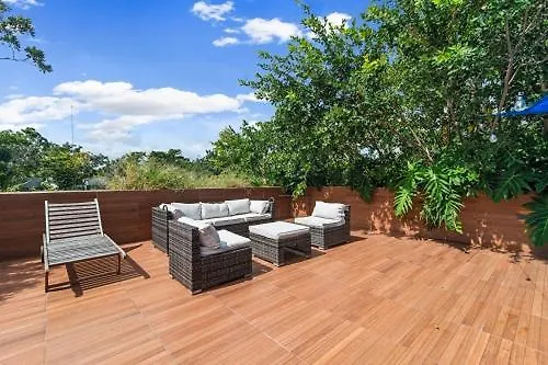 Mayas Villa *