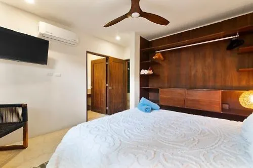 Mayas Villa