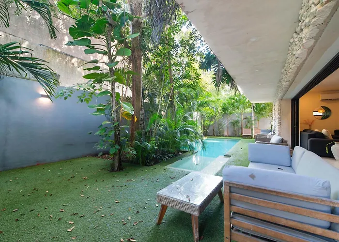 Mayas Villa